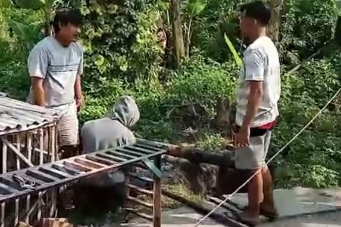 Tiang Jaringan Internet di Lahan Warga Dibongkar, Polemik Belum Usai