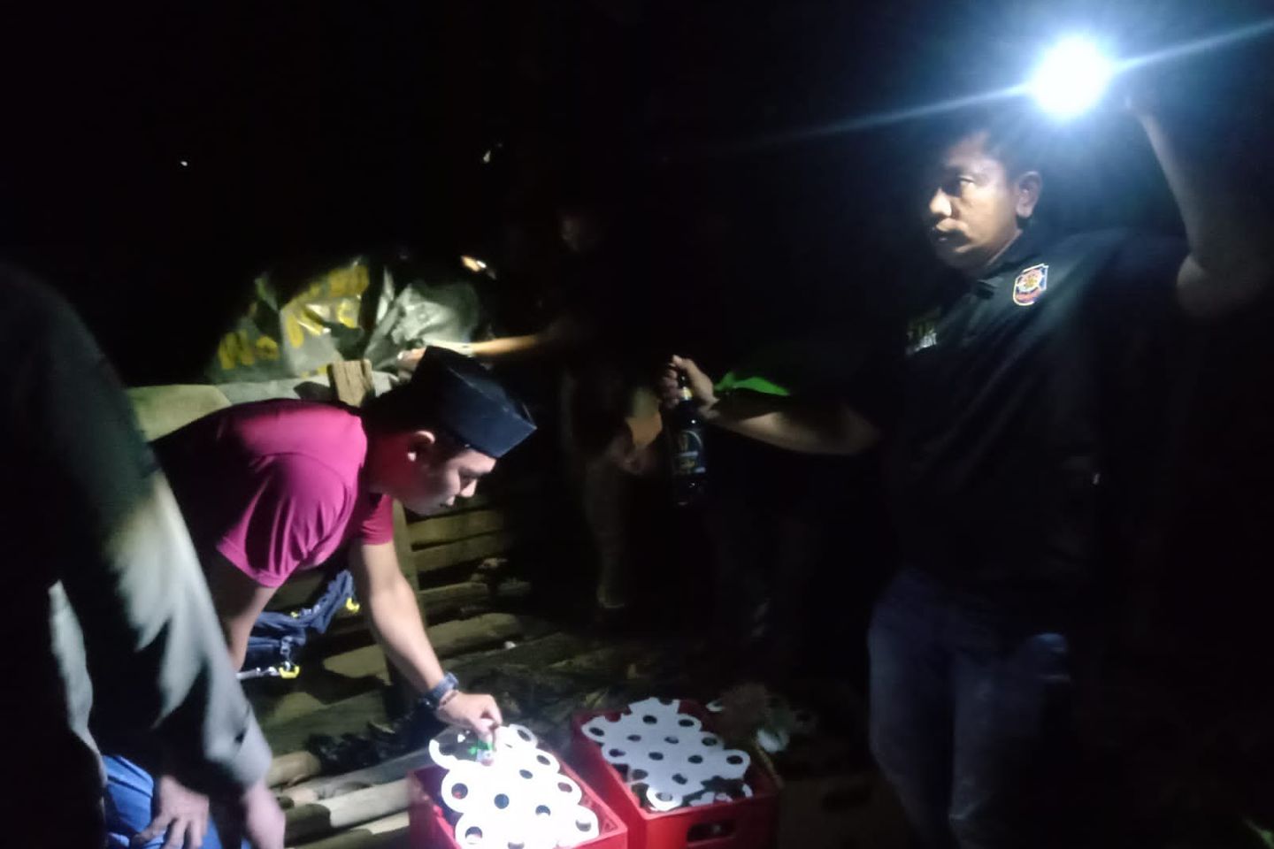 Gerebek Karaoke, Satpol PP Kota Probolinggo Sita Ratusan Botol Miras dan Amankan Pemadu Lagu