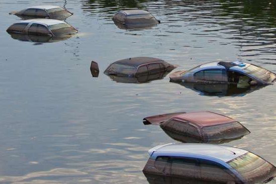 Ini Daftar Komponen yang Berpotensi Rusak Saat Mobil Terendam Banjir