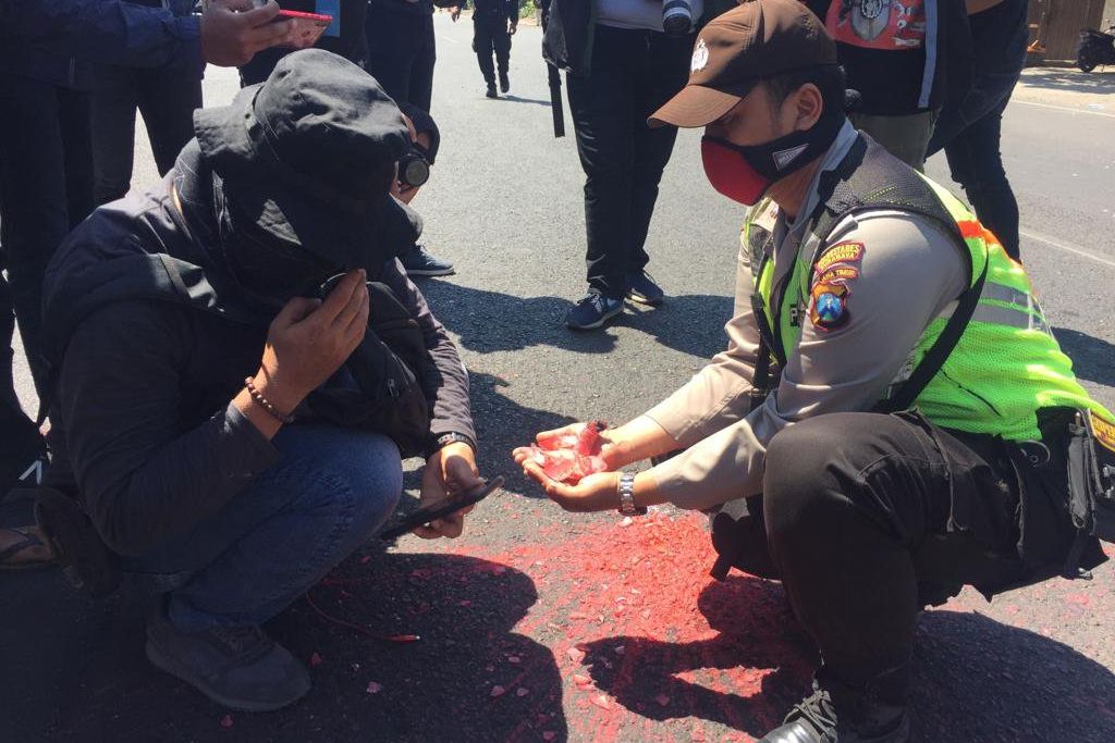 Dua Bocah Diamankan Polisi Saat Lempar Molotov dan Batu