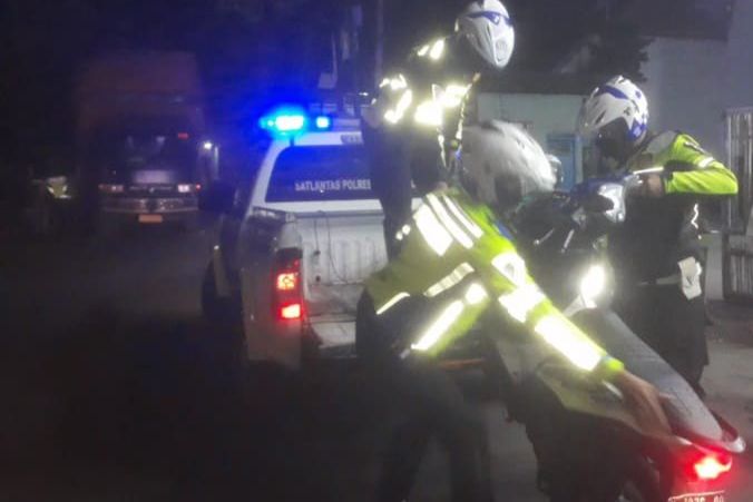 Pasutri Pengendara Motor di Kota Probolinggo Terlibat Kecelakaan, Sang Istri Tewas