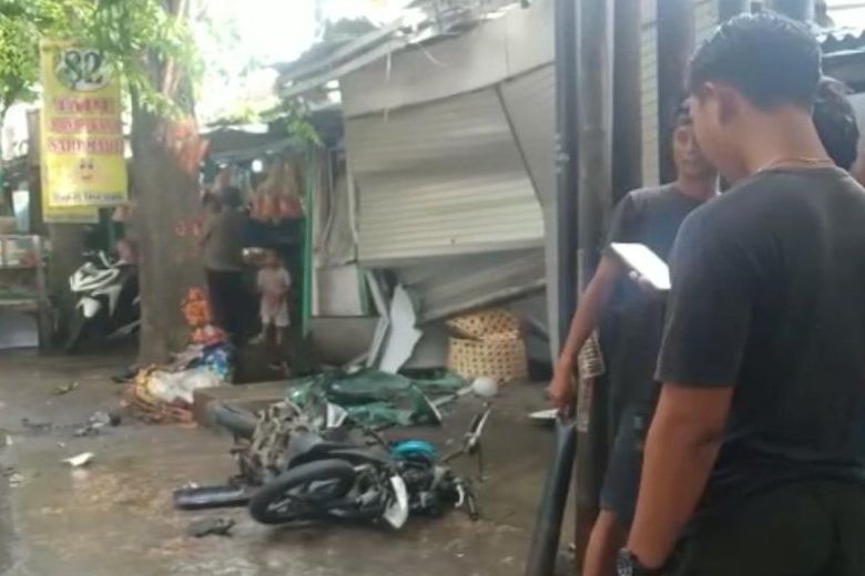Nahas, Guru dan Murid Tewas Tertabrak Truk Kontainer di Probolinggo 