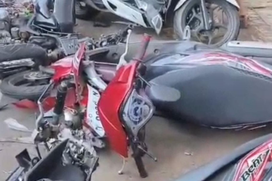 Kecelakaan Motor Beruntun di Probolinggo, Lima Orang Terluka