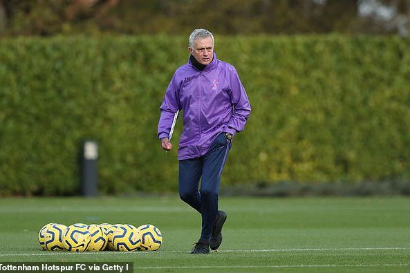 Sihir Jose Mourinho Ditakuti West Ham