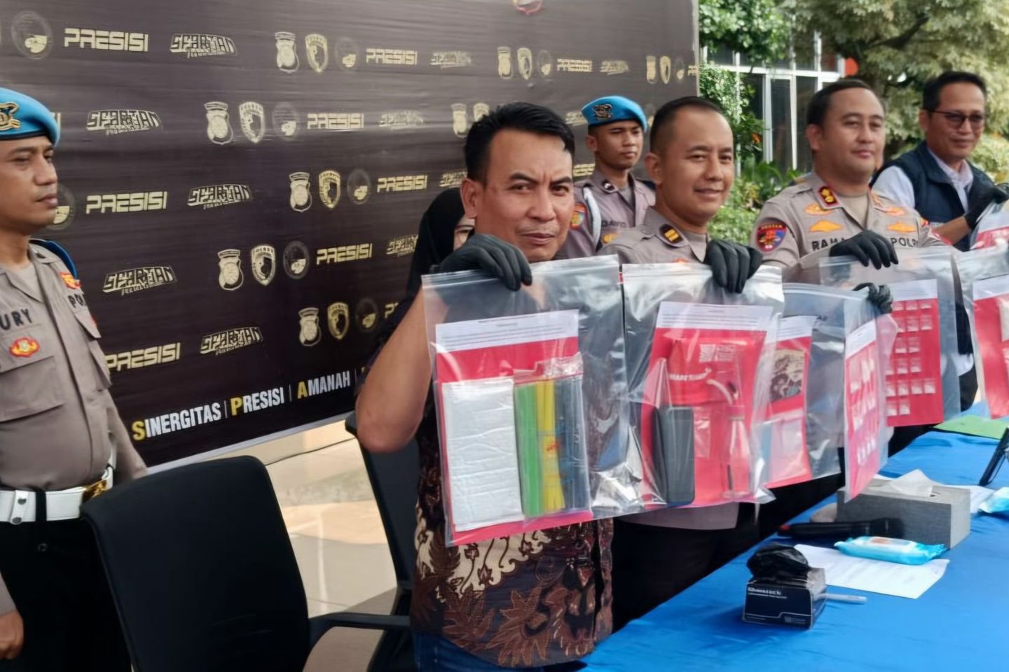Polres Gresik Ungkap Jaringan Narkoba Madura-Gresik, 209 Gram Sabu Disita