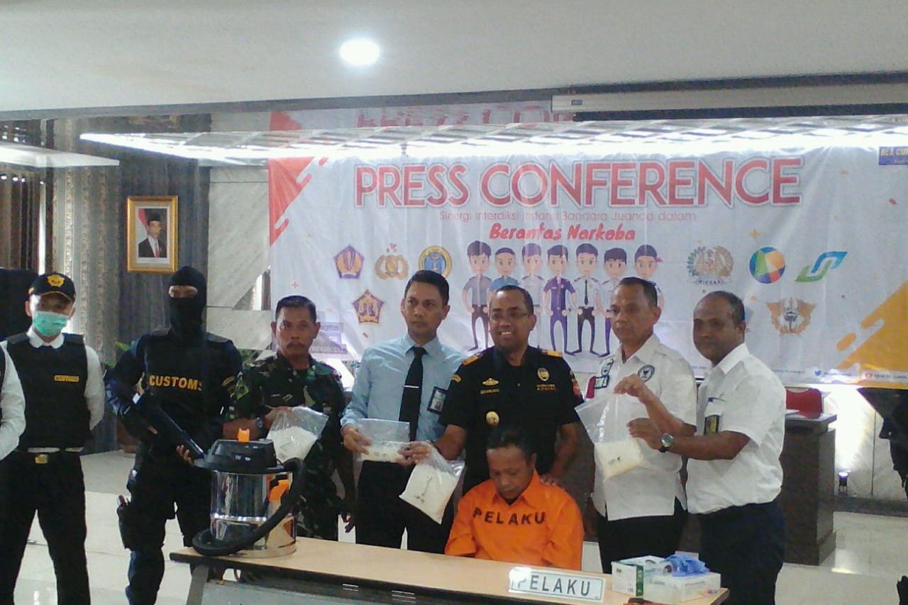 Warga Sampang Tertangkap Selundupkan Sabu-Sabu 2,6 Kilogram di Juanda