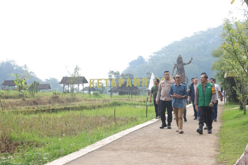 Pastikan Liburan Aman, Kapolres Mojokerto Pantau Langsung Wisata Trawas