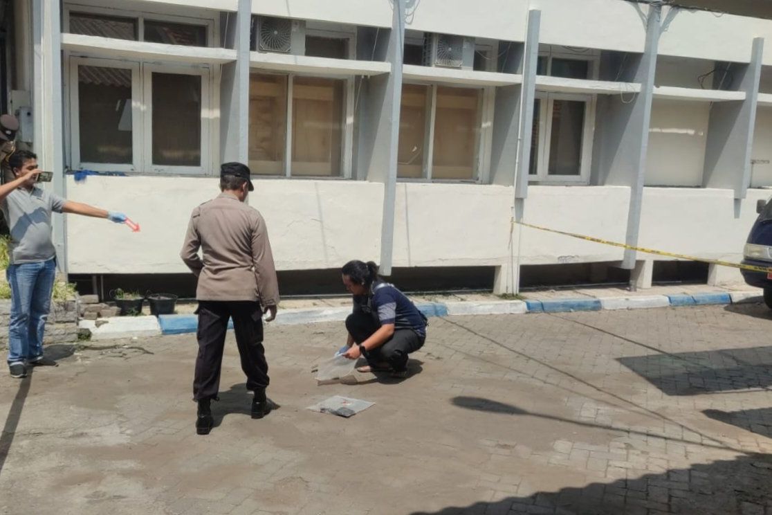 Dua Pegawai PDAM Probolinggo Duel di Mal Pelayanan Publik, Satu Tewas