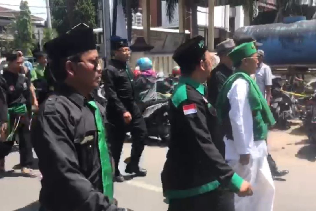 Pesilat NU Sampaikan Pernyataan Sikap di Polres Jember, Bela Gus Muwafiq