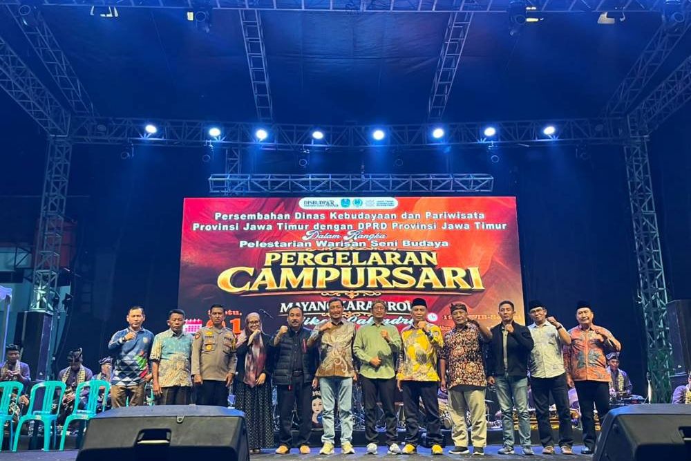 Campursari Mayangkara Sedot Ribuan Warga di Alun-alun Cemara