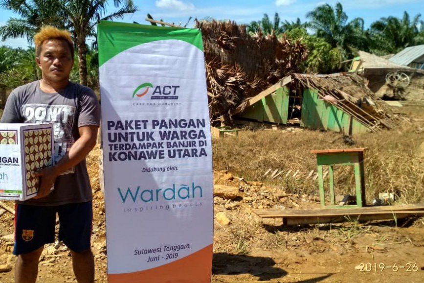 ACT Distribusikan Paket Pangan ke Warga Terdampak Banjir Konawe