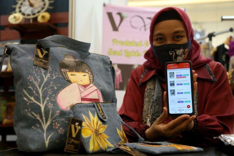 Pulihkan Pertumbuhan Ekonomi, Surabaya Fashion Week Digelar Secara Hybrid