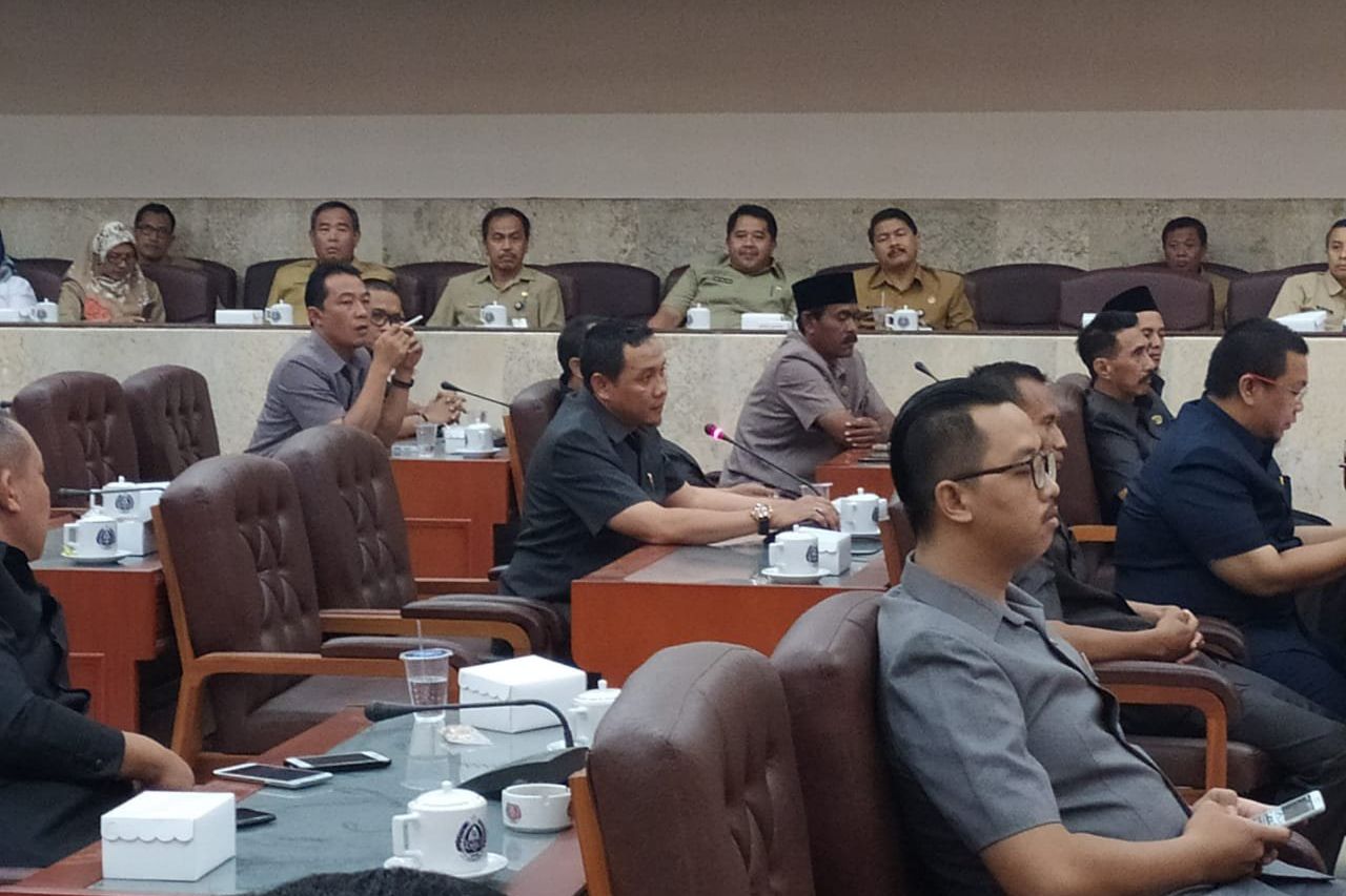 Paripurna DPRD Jember Terganjal Tidak Adanya Draft Raperda