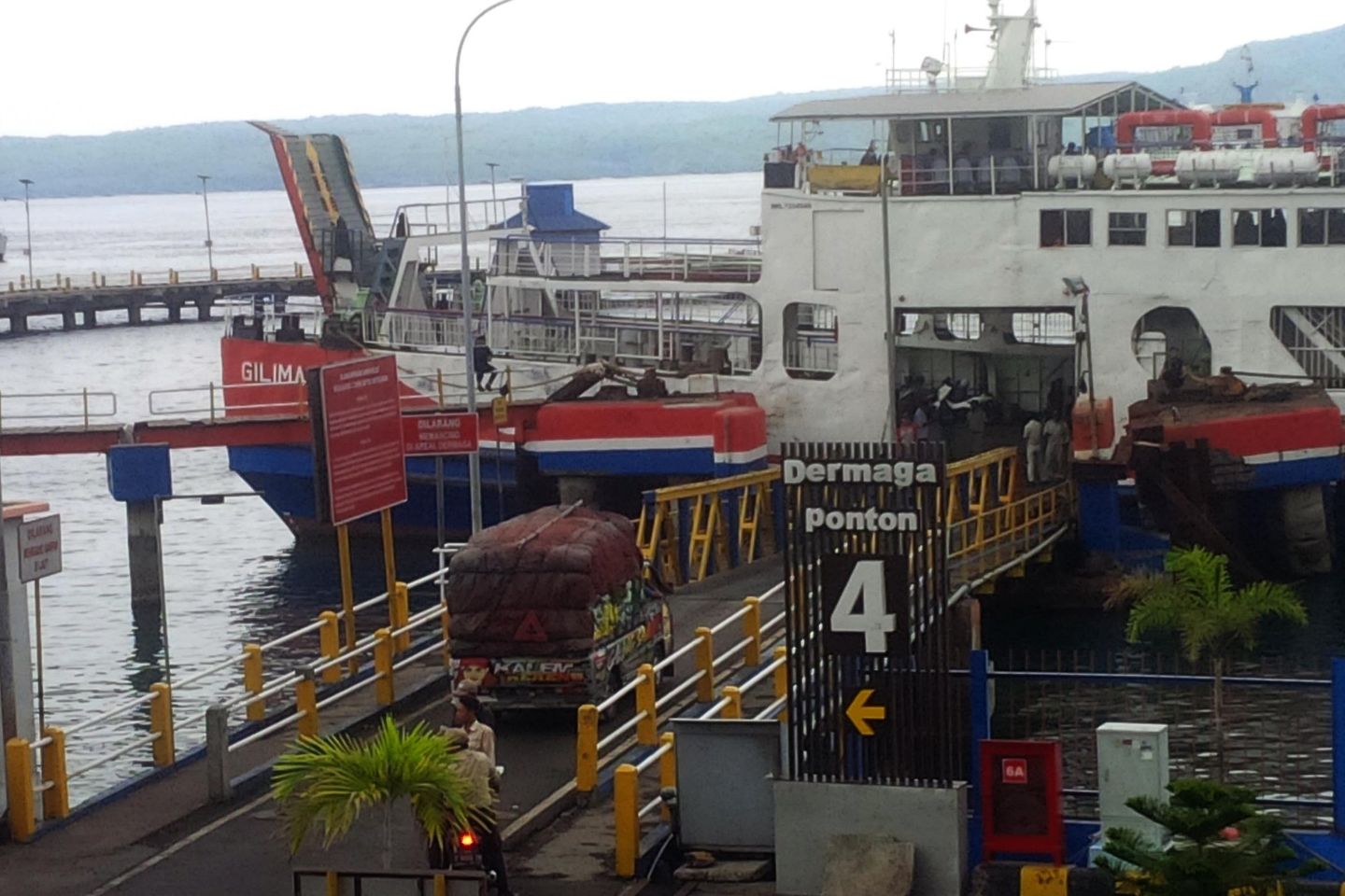 Besok, Puncak Arus Mudik di Pelabuhan Ketapang