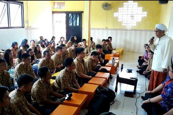 Ketika Siswa Katolik Surabaya Mengenali Islam, Budha dan Hindu