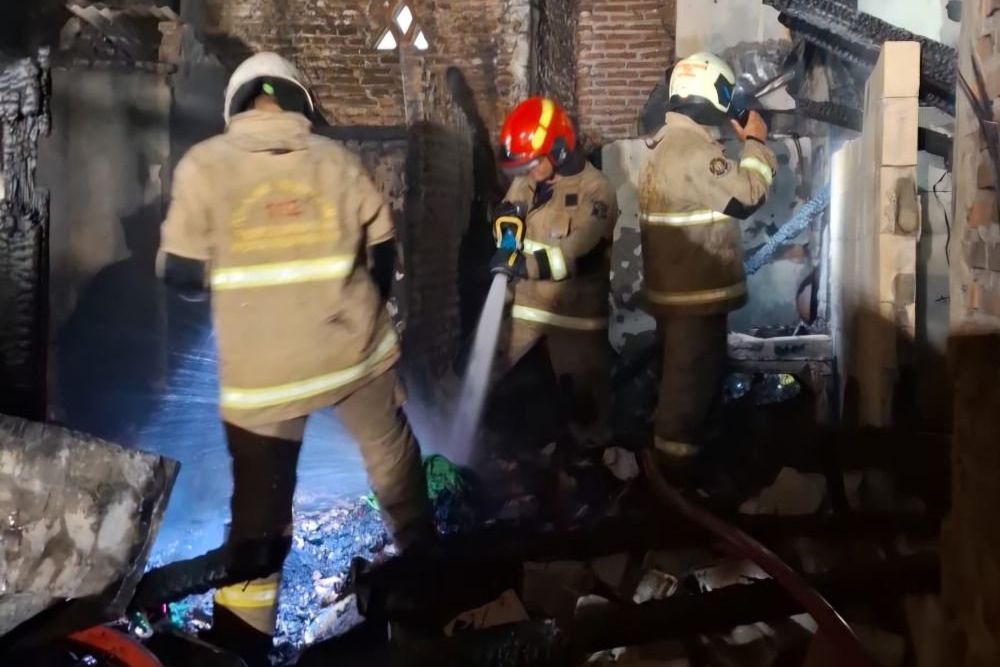 Tiga Rumah di Surabaya Terbakar, Kerugian Hingga Puluhan Juta