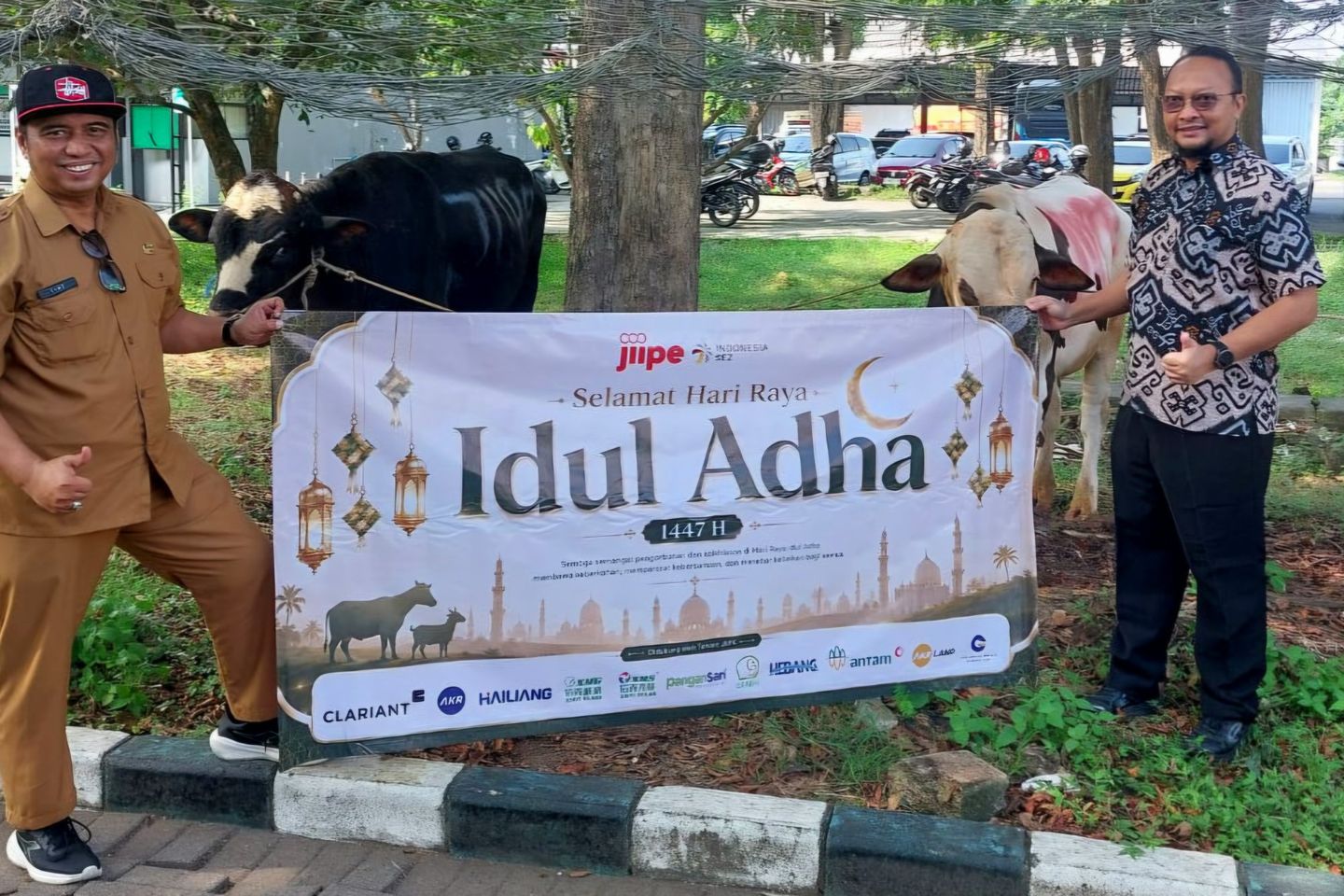 Iduladha, Perusahaan di Kawasan JIIPE Gresik Bagikan Puluhan Hewan Kurban