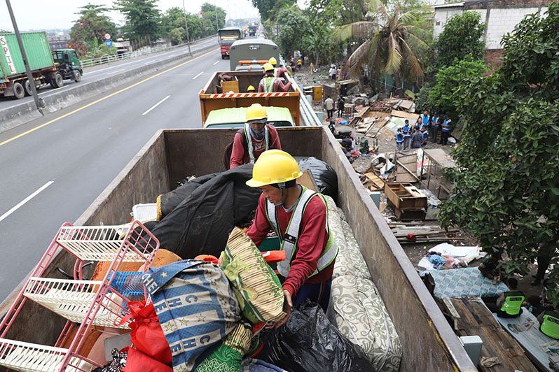 Pasca Relokasi Warga, Kolong Jembatan Kampung 1001 Malam Ditutup Secara Permanen