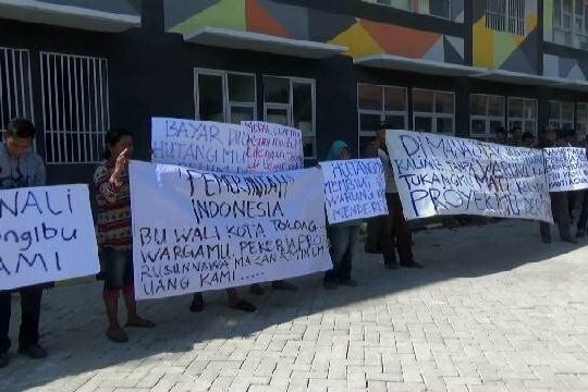 Pekerja Proyek Rusunawa Utang Puluhan Juta, Pemilik Warung Gelar Demo