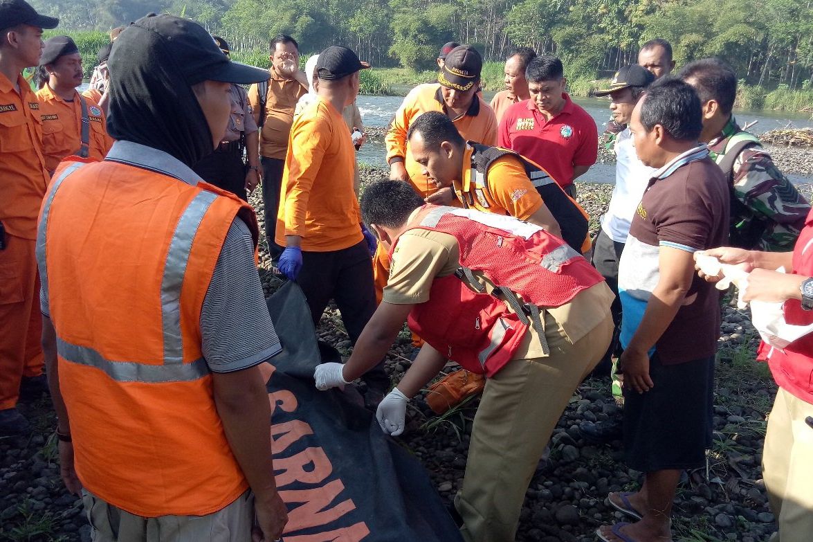 Jenazah Pria Tenggelam di Brantas Ditemukan 5 Kilometer dari Lokasi Jatuh