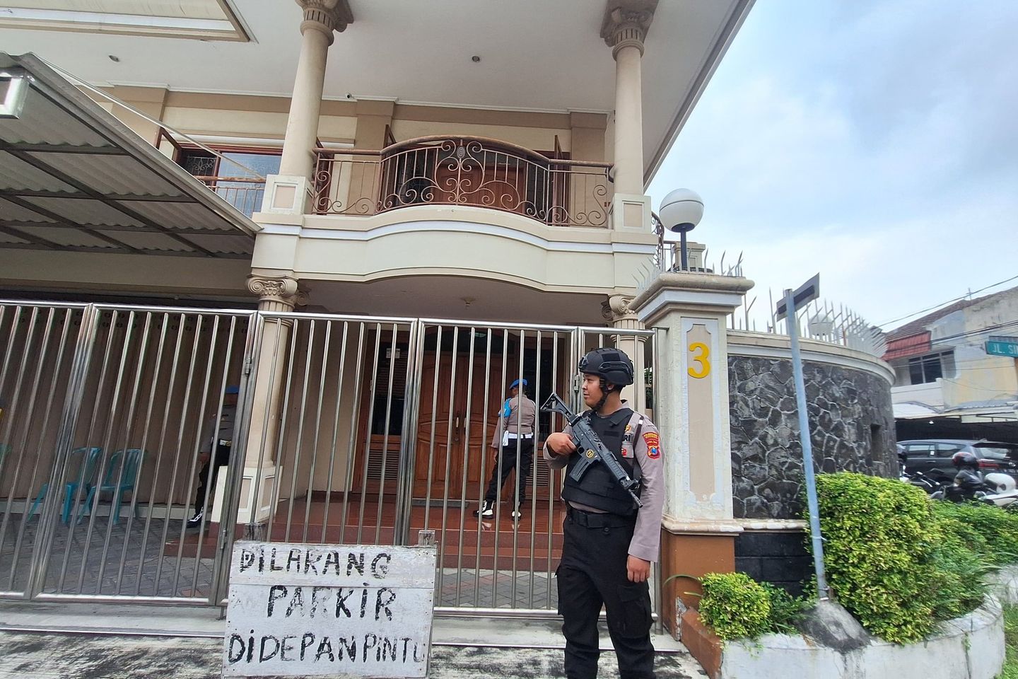 Transaksi Emas Ilegal Tembus Rp25,8 Triliun, Bareskrim Geledah 3 Lokasi di Jatim