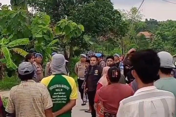 Polisi Gerebek Rumah Diduga Pengedar Narkoba di Sampang