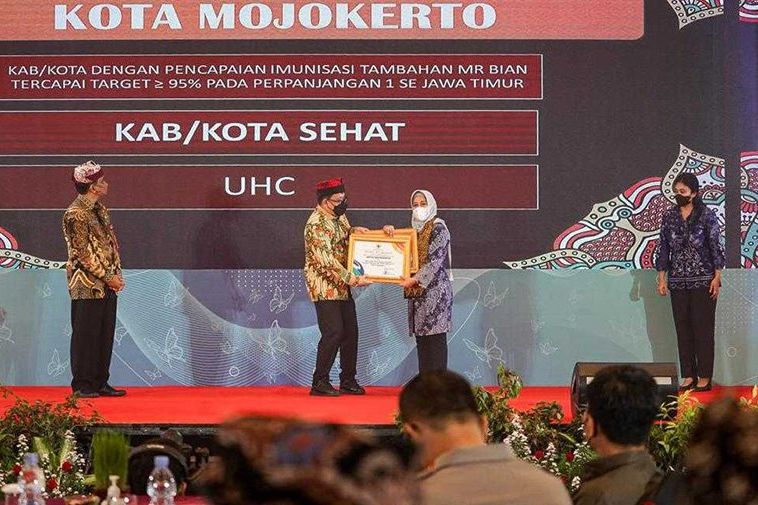 Kota Mojokerto Menerima 3 Penghargaan Sekaligus di Bidang Kesehatan dari Pemprov Jatim