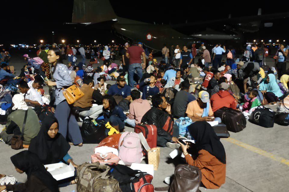 Malam Ini, Ratusan Pengungsi dari Palu Tiba di Surabaya