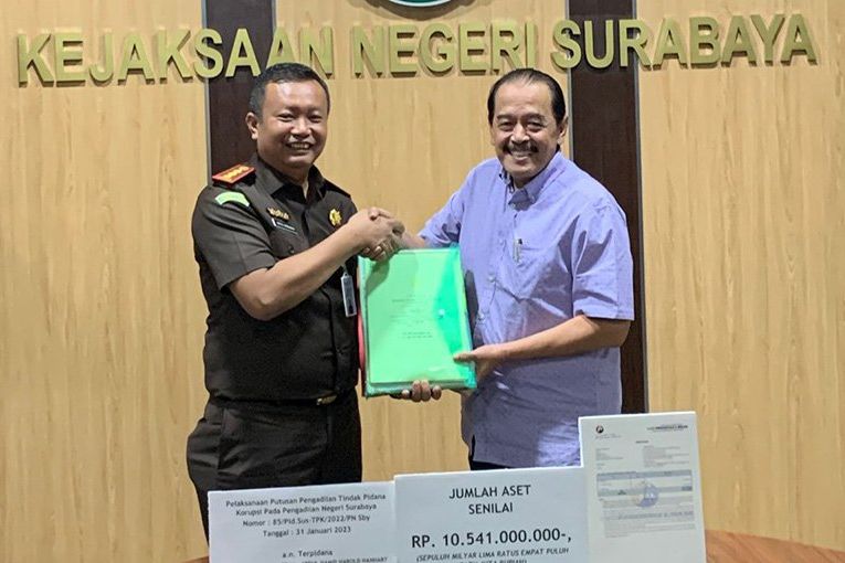 Kejari Surabaya Serahkan Aset PT PWU Peninggalan Belanda Senilai Rp 10 Miliar