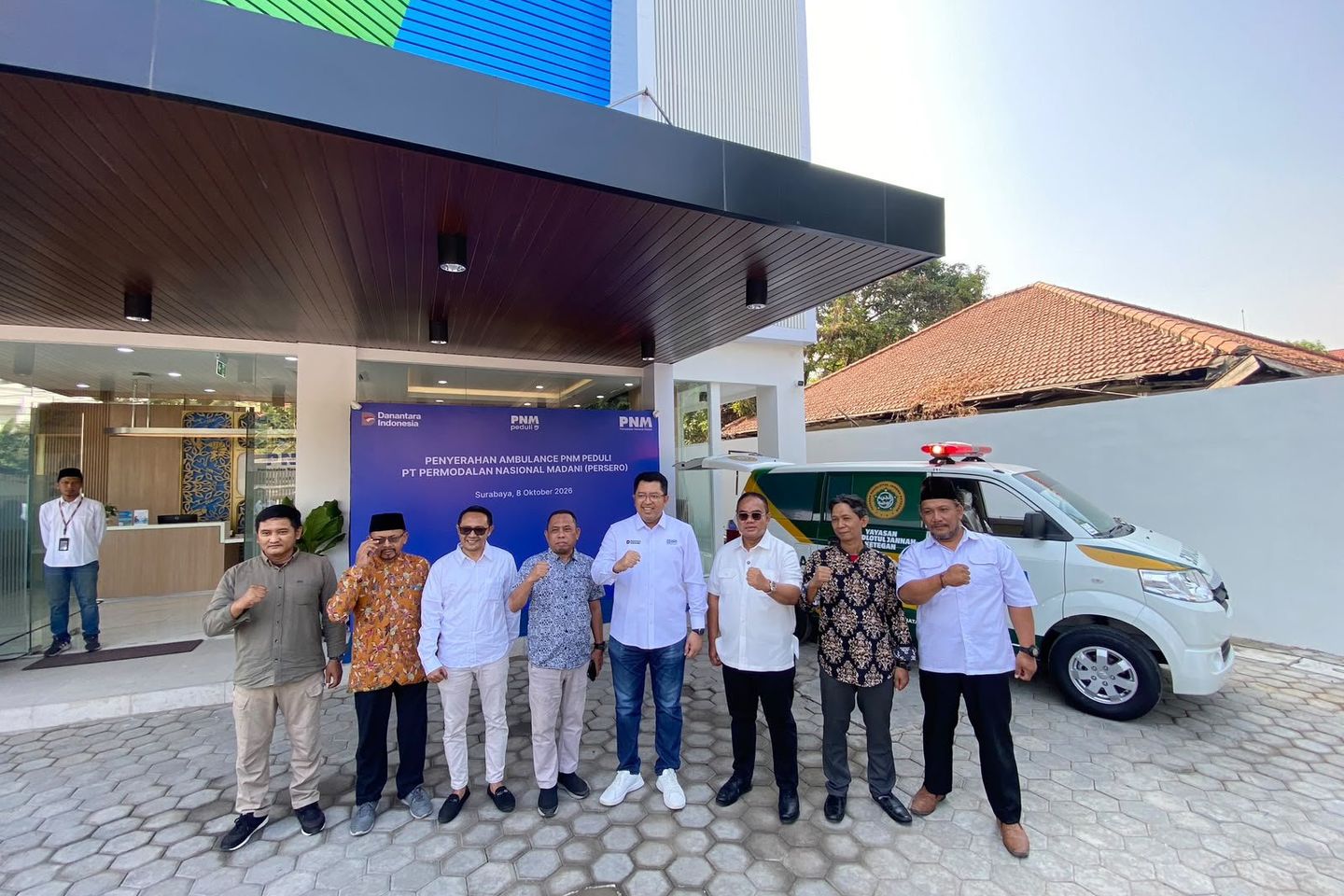 PNM Serahkan Ambulans untuk Bantu Warga Sidoarjo Akses Layanan Kesehatan