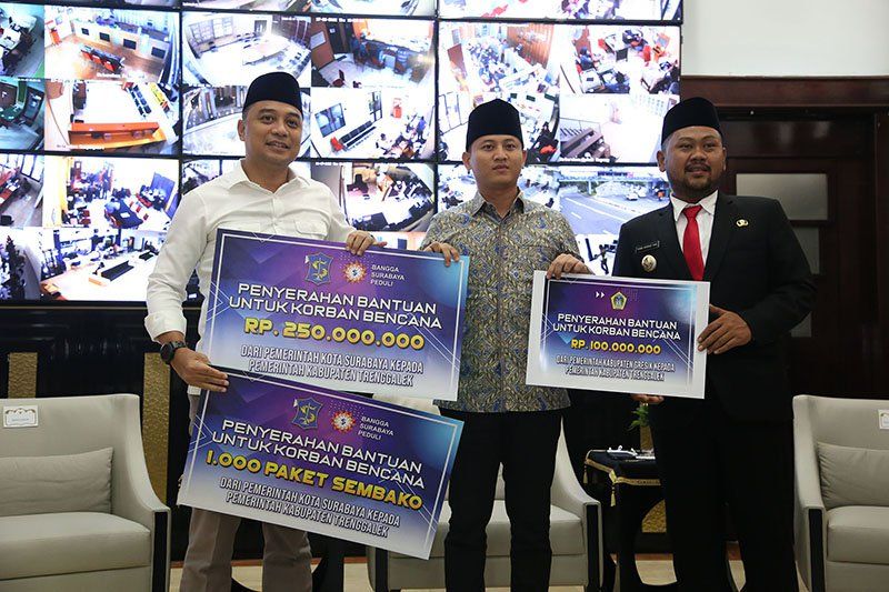 Pemkot Surabaya Salurkan Bantuan Rp 250 Juta untuk Kabupaten Trenggalek