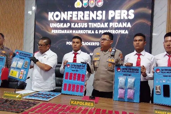 Dari Sabu hingga Liquid Vape, Jaringan Narkoba Terungkap di Mojokerto