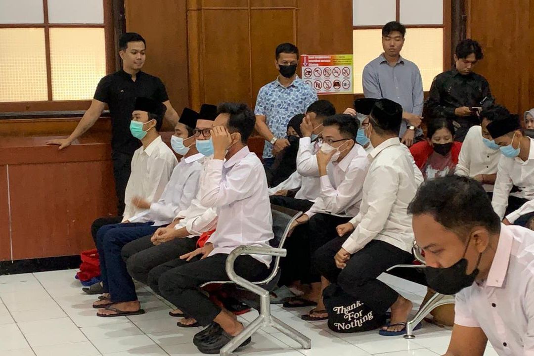25 Terdakwa Pesta Seks Gay Divonis Berbeda oleh Hakim