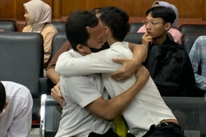 Sikap Kooperatif Jadi Pertimbangan Hakim Ringankan Vonis Terdakwa Pesta Seks Sesama Jenis