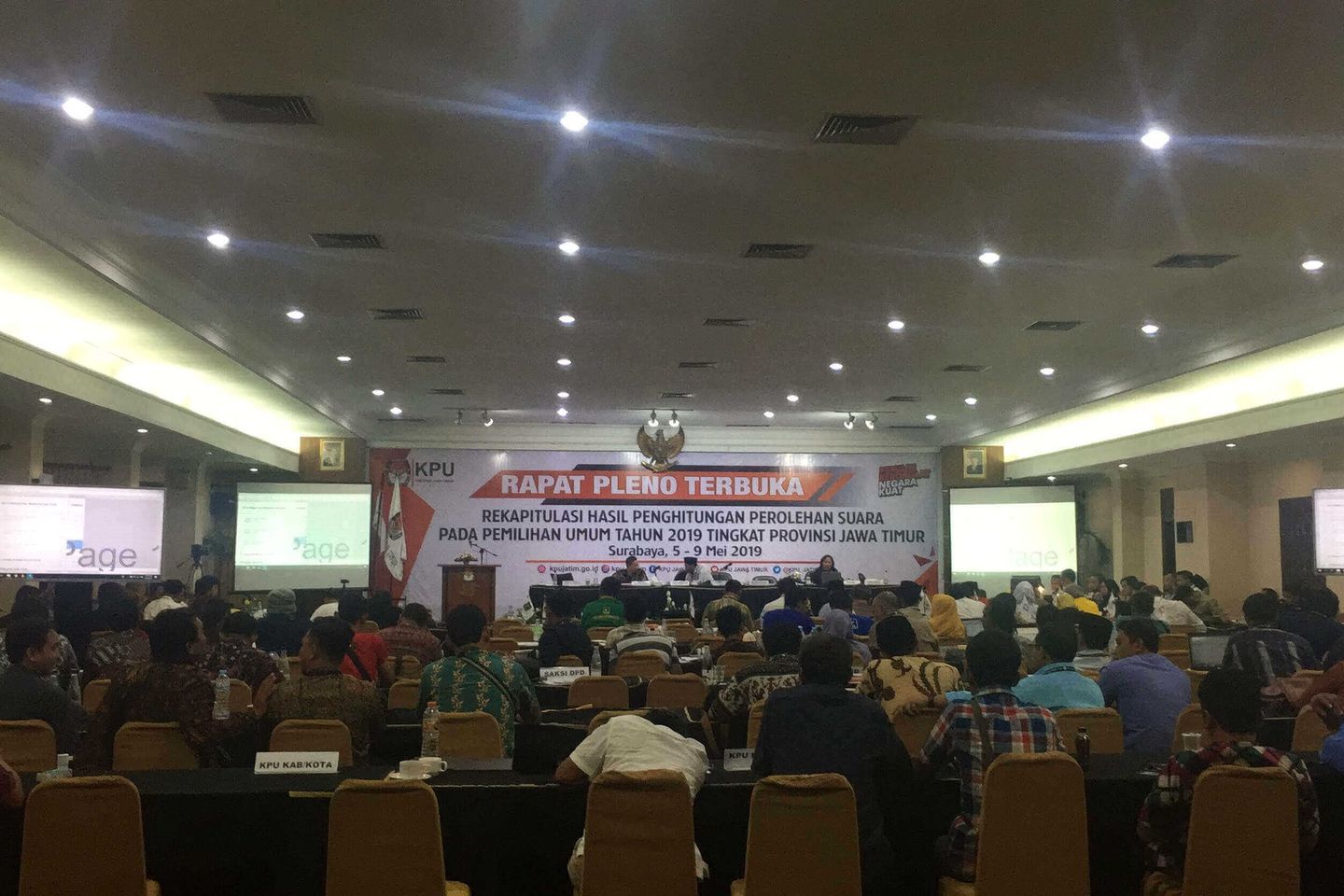Rekapitulasi Pemilu 2019 Jatim Tinggal Tiga Kabupaten di Madura
