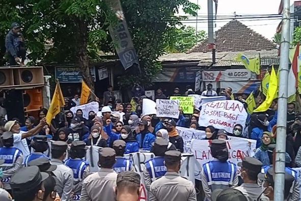 Ketua DPRD Lamongan Dukung PMII Tolak Kenaikan Harga BBM Subsidi