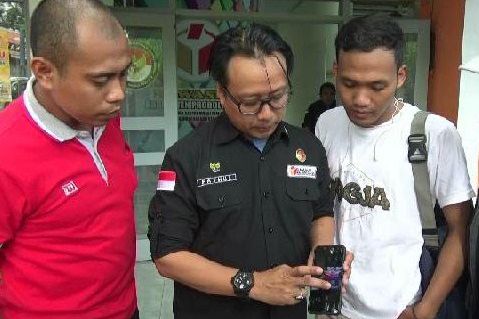 Bawaslu Probolinggo Amankan Belasan Bungkus Minyak Goreng Menjelang Pencoblosan