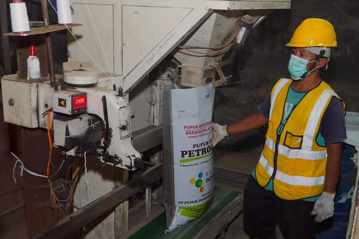 Pupuk Indonesia Tegaskan Pupuk Subsidi Tak Wajib Dibeli Paketan
