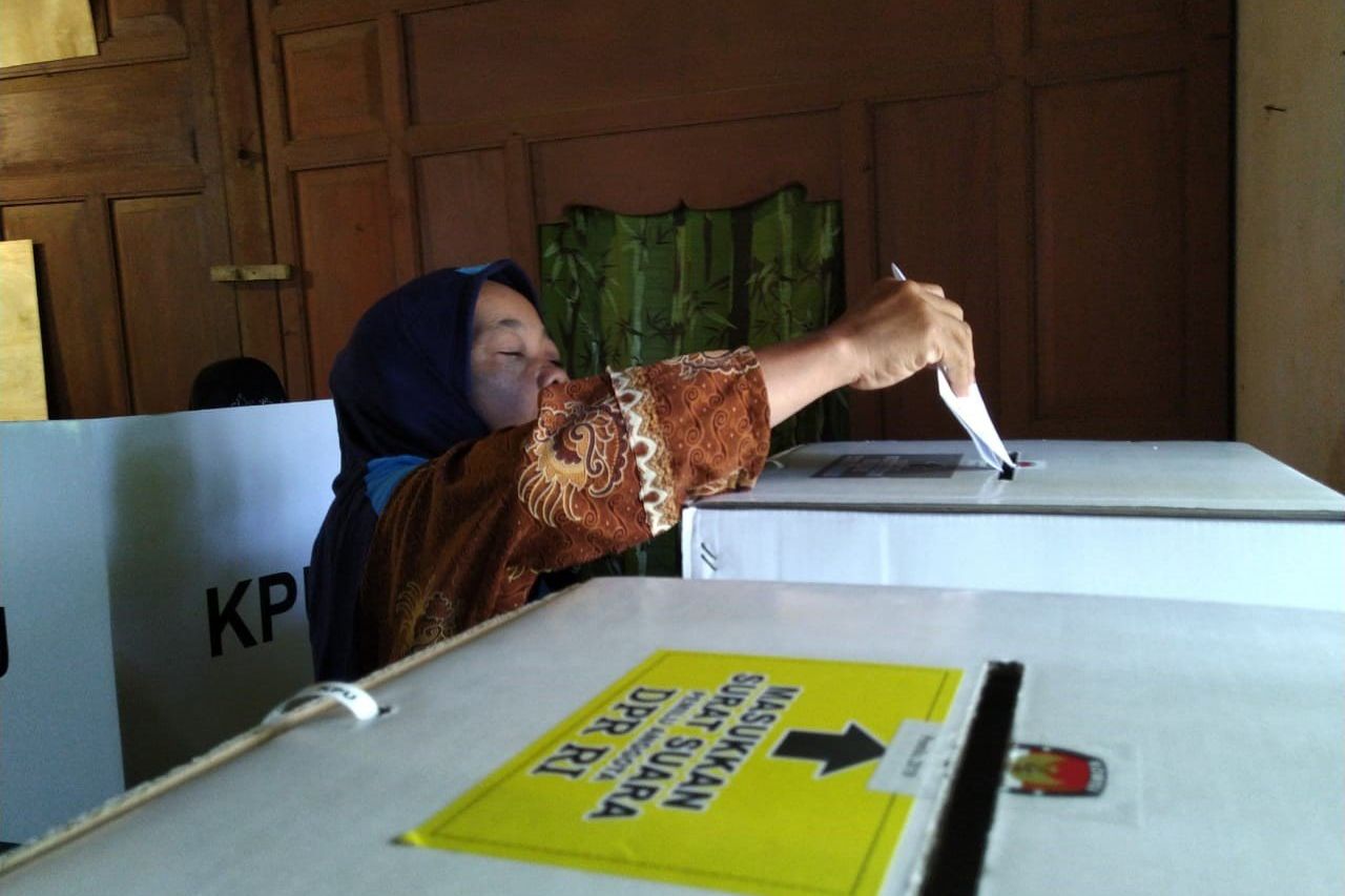 PSU di Ponorogo Berhadiah Lovebird  