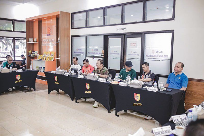 Bupati Jember Gelar Rakor Inflasi di Bulog