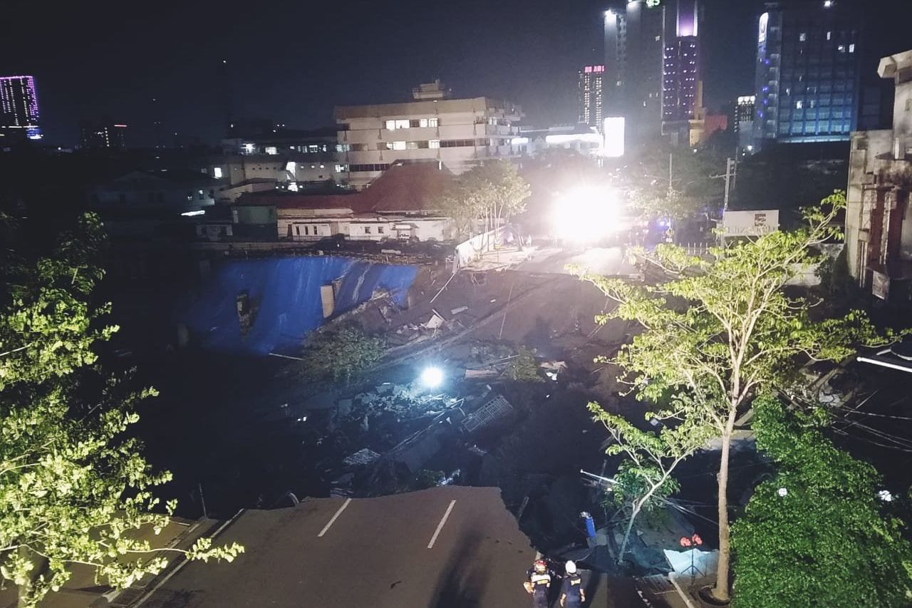 Saksi: Seperti Melihat Gempa Bumi