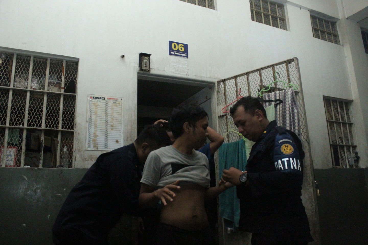 Razia Gabungan di Rutan Surabaya Temukan Sejumlah Barang Terlarang