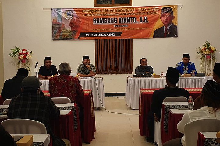 Dicurhati Warga, Anggota DPRD Jatim Sebut Normalisasi Sungai di Blitar Mendesak