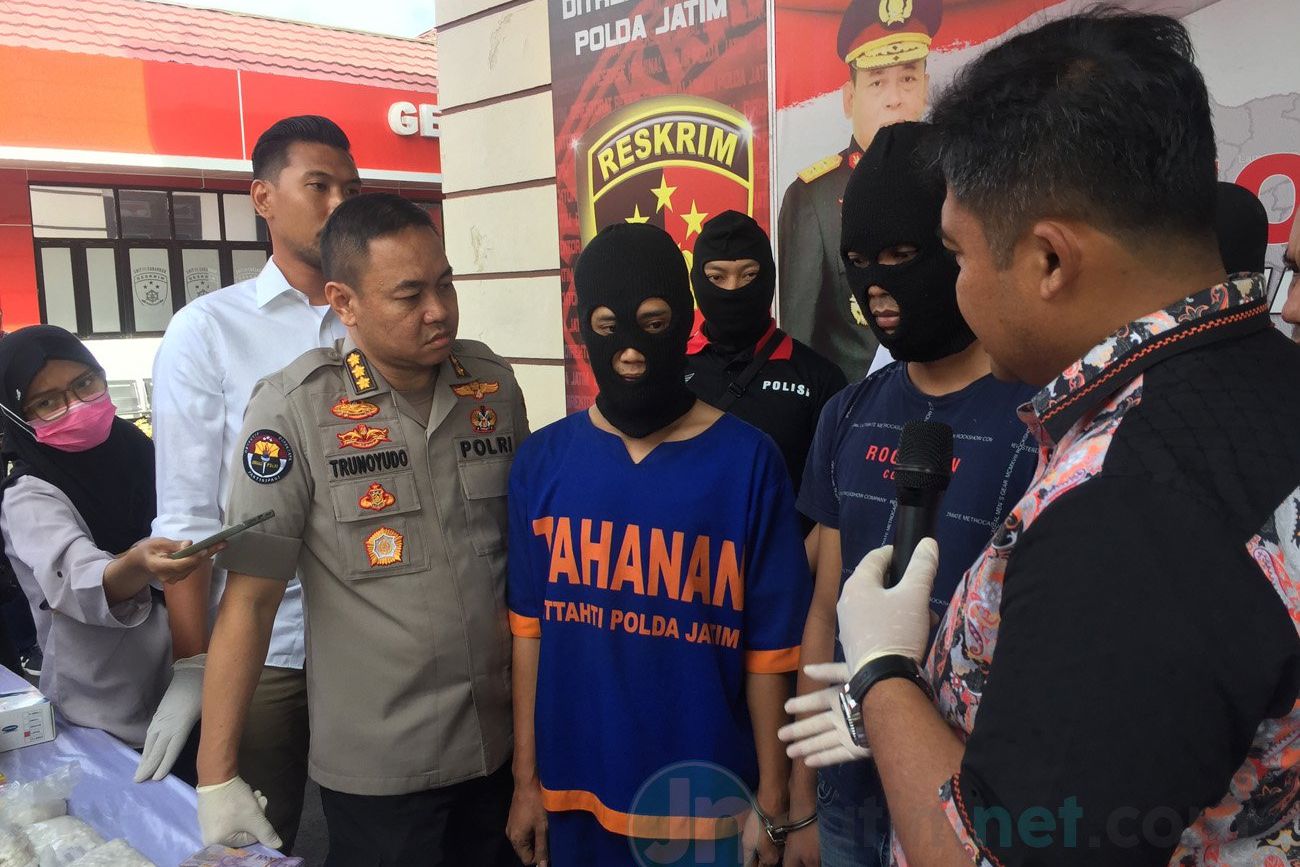 Dua Warga Jember Miliki Senpi Ilegal dan Jual Pil Dobel L