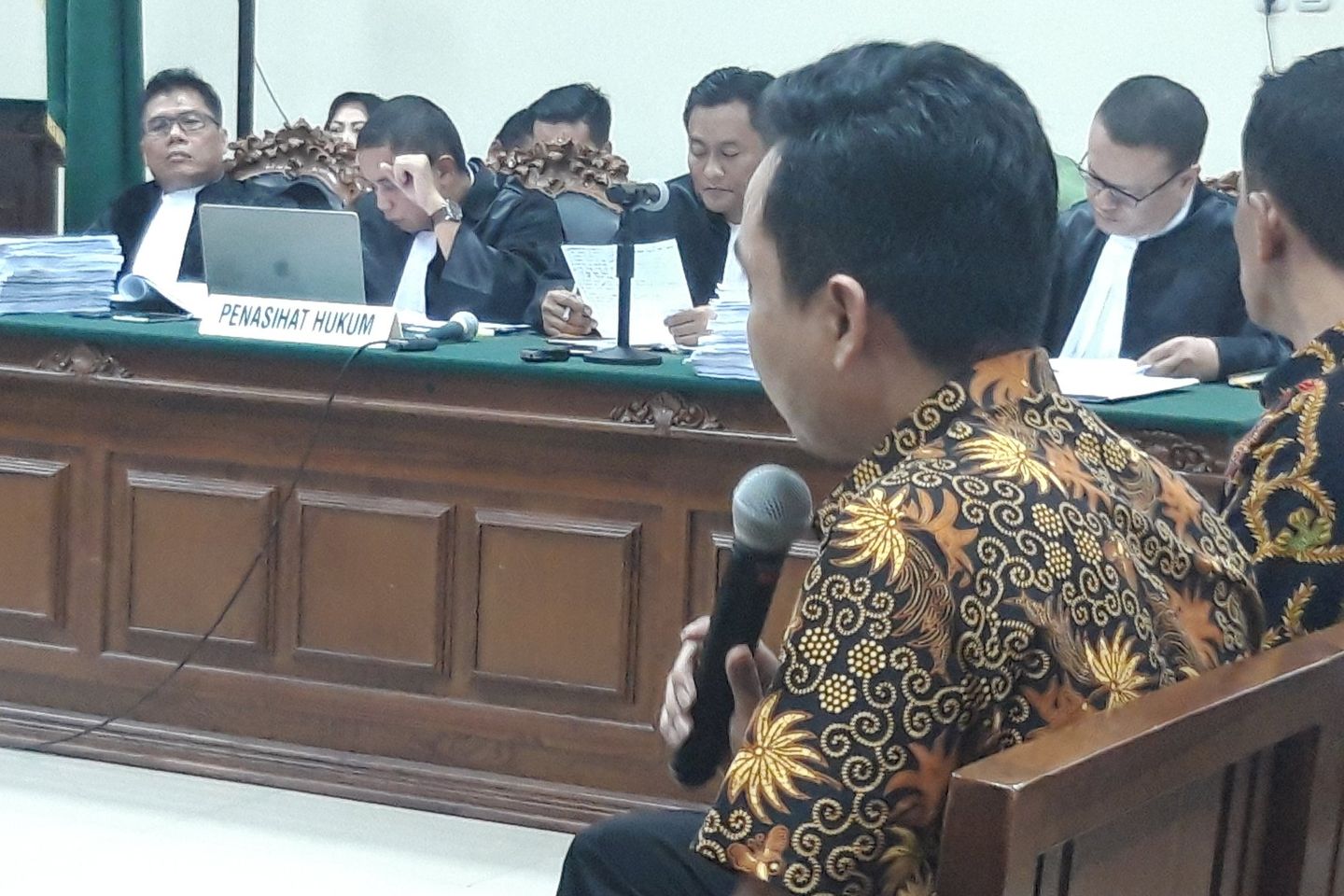 Begini Kebiasaan Bagi-Bagi Duit di DPRD Kota Malang
