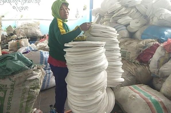 Bank Sampah Mojokerto Mulai Terima Styrofoam
