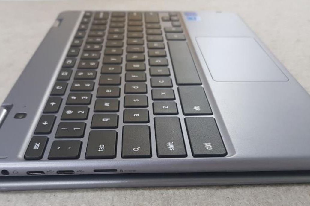 Samsung Siapkan Chromebook Plus V2 dengan LTE