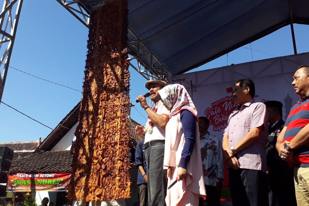 2.000 Porsi dan Sate Setinggi Tiga Meter untuk Warga Ponorogo