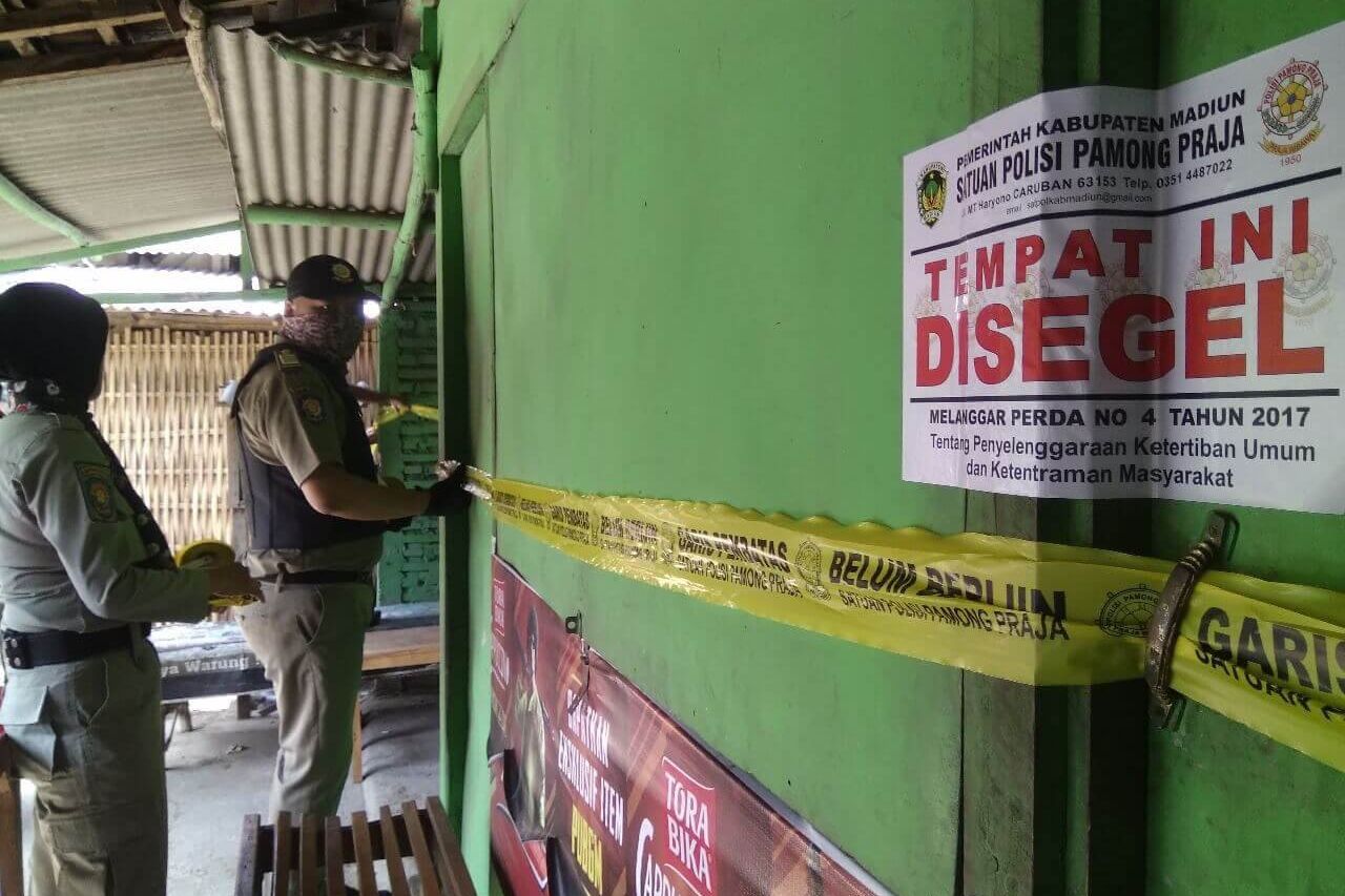 Satpol PP Madiun Segel Prostitusi Berkedok Warung Kopi