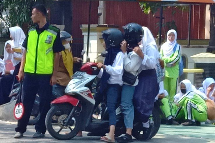 Seragam Sekolah Baju Adat di Lamongan Mulai Diterapkan Tahun Ini
